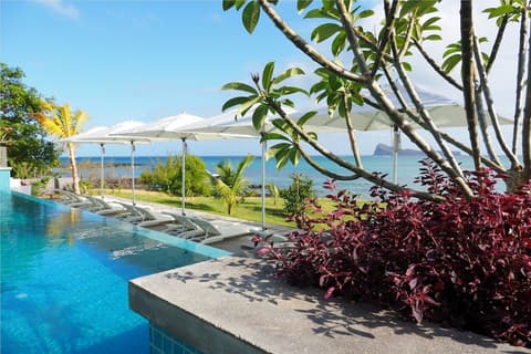 Myra Seafront Suites with Lov, Outdoor pool