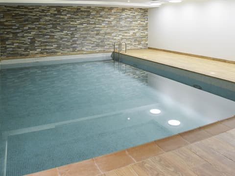 Novotel Suites Riyadh Center, Pool