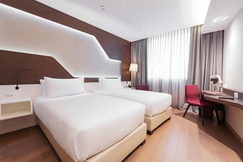 DoubleTree by Hilton Hotel Yerevan City Centre, Room