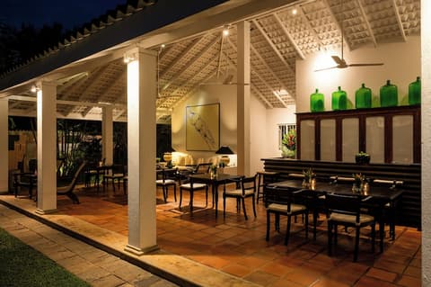 Nyne Hotels Rock Villa - Bentota, Restaurant