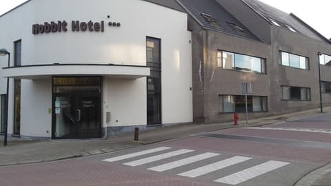 Hobbit Hotel Zaventem, Front of property