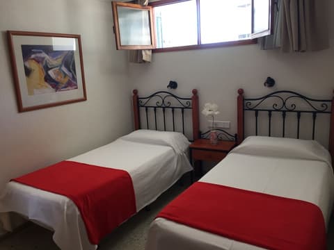 Apartamentos Amazonas, Room