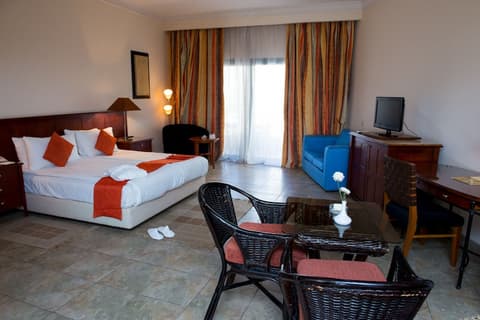 Swiss Inn Plaza, Room