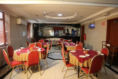 Rainbow Hotel, Dining