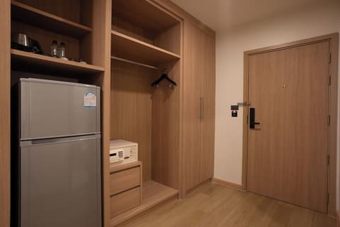 CA Hotel and Residence Phuket, Room