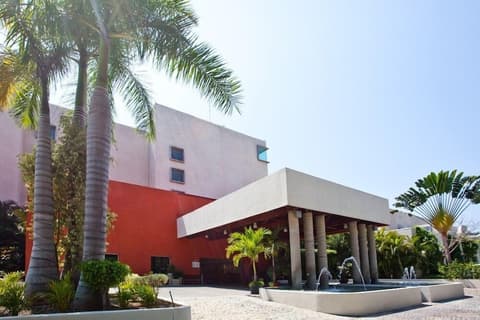 Gamma Plaza Ixtapa, Exterior