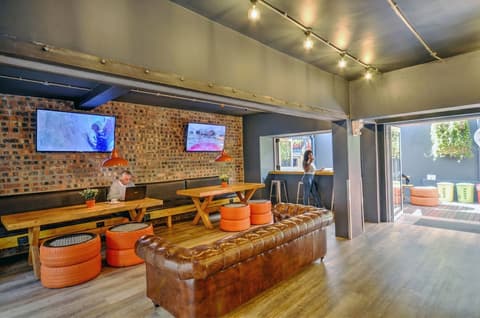 never at home Green Point, Lobby lounge