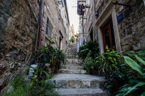 Apartments Minerva, Exterior