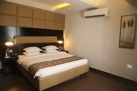 D'more Dhaka Hotel & Resort, Room