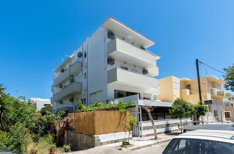 Lefka Hotel, Apartments & Studios, Billiards