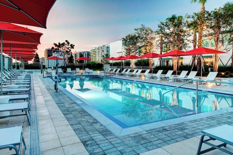 Residence Inn by Marriott Miami Beach Surfside, Outdoor pool