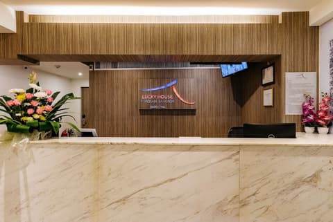 Lucky House Khaosan, Reception