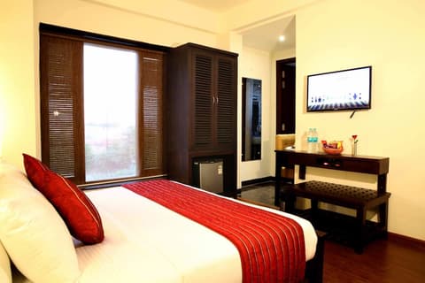The Raj Vilas, Room