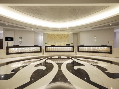 Conrad Jabal Omar Makkah, Reception