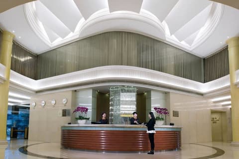 Guangdong Hotel Zhuhai, Reception