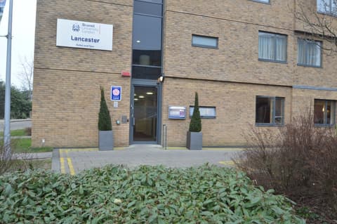 Lancaster Hotel, Exterior