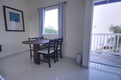 Agua Clara Eco Suites, Living area