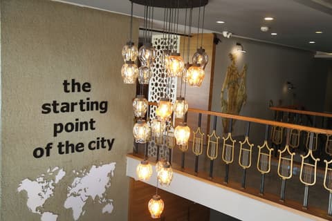 Start Hotel, Reception