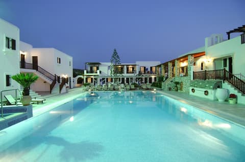 Contaratos Beach, Pool