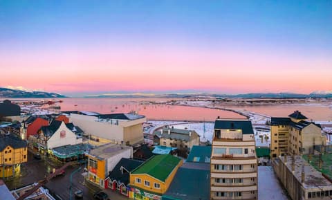 Hotel Monaco, Land view from property