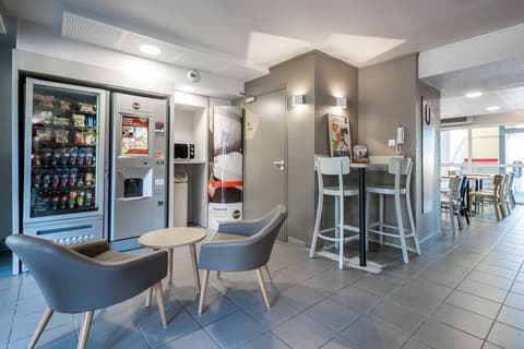B&B HOTEL Angers 2 Université, Vending machine