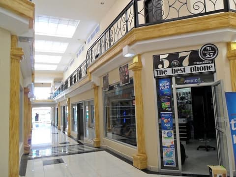 Hotel Italia, Hallway