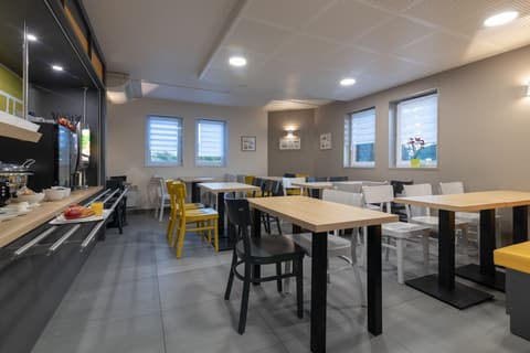 B&B HOTEL Avignon (2), Breakfast area