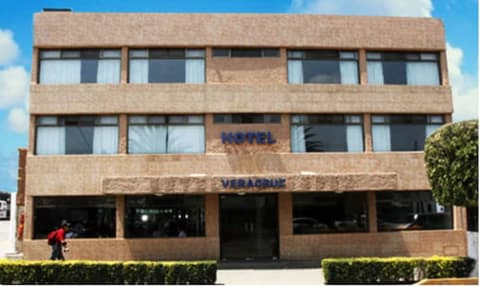 Hotel Veracruz, Front of property