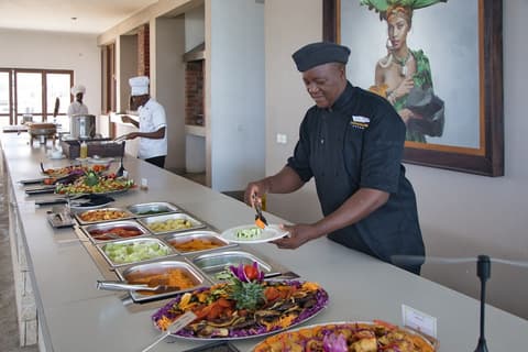 Barracuda Inn Resort, Restaurant