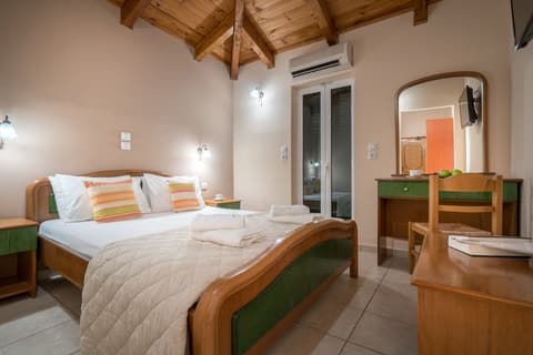 Denise Beach Hotel, Room