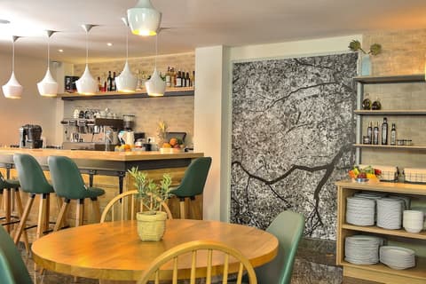 Elia Bettolo, Breakfast area