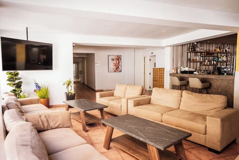 Paul Marie Hotel Apartments, Lobby sitting area