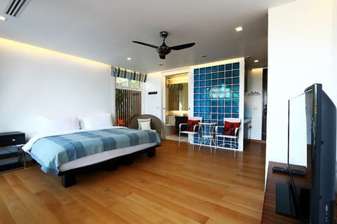 Jirana Patong, Room