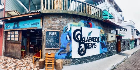 Galapagos Dreams, Exterior