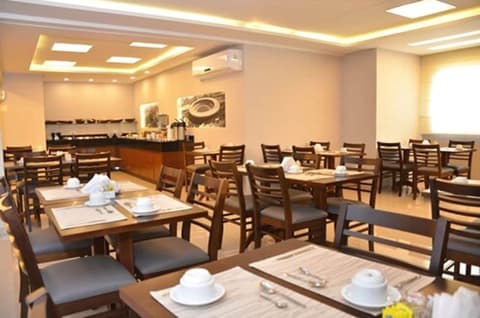 Saionara Hotel, Breakfast area