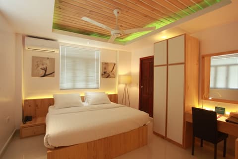 Pine Lodge Maldives, Room