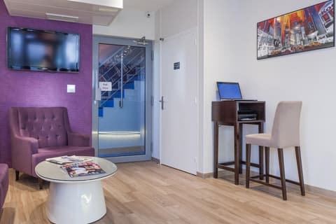 Hôtel Jenner, Lobby