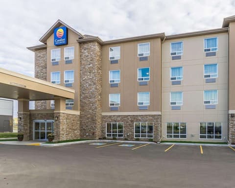 Comfort Inn & Suites Edmonton International Airport, Exterior