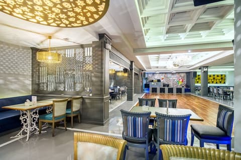 Royal Rattanakosin Hotel, Coffee shop