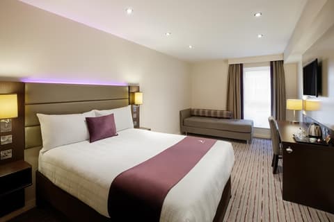 Premier Inn Glasgow - Paisley, Room