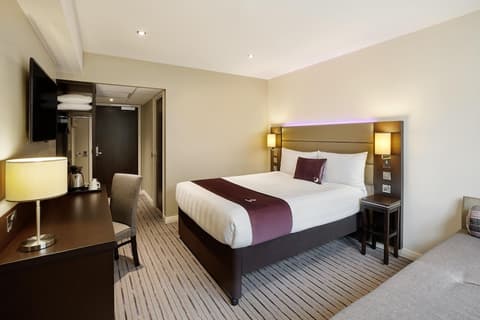 Premier Inn Inverness East, Room