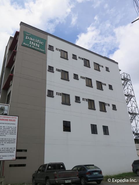 First Pacific Inn, Front of property