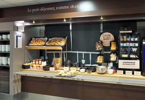 B&B HOTEL Paris Porte de la Villette, Breakfast buffet