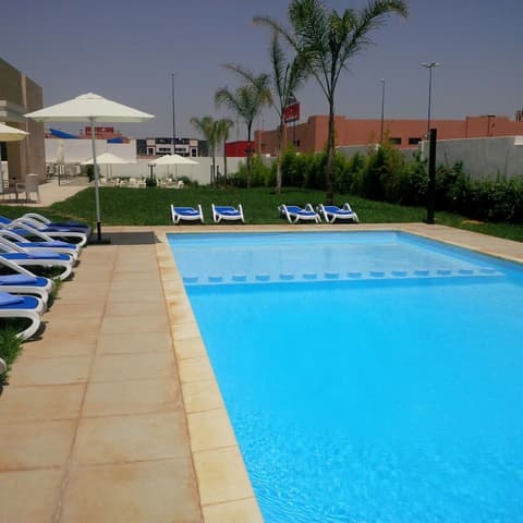 Relax Hôtel Oujda, Outdoor pool