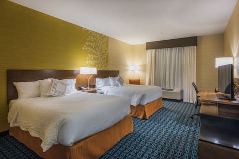 Fairfield Inn and Suites by Marriott Kamloops, Room
