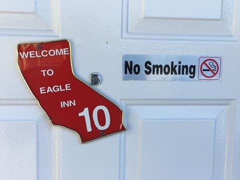 Eagle Inn Motel, Property grounds