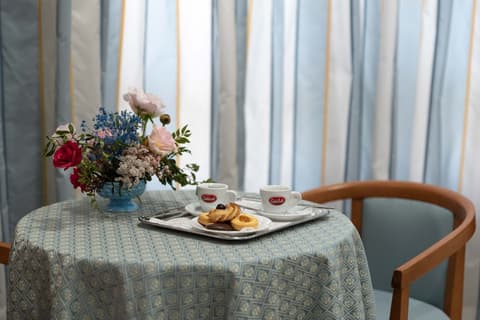 Edra Palace, Living area