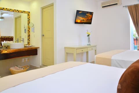 Unic Design Hotel - Near Mamitas Beach Club, Room