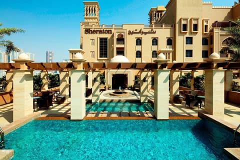 Sheraton Sharjah Beach Resort & Spa, Pool