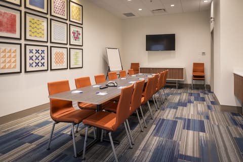 Holiday Inn Express & Suites Victoria - Colwood by IHG, Meeting facility